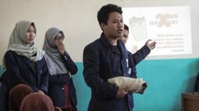 Forum Komunikasi Masyarakat Tangerang Tengah (FKMTT) mendukung wacana daerah otonom baru (DOB) Tangerang Tengah.