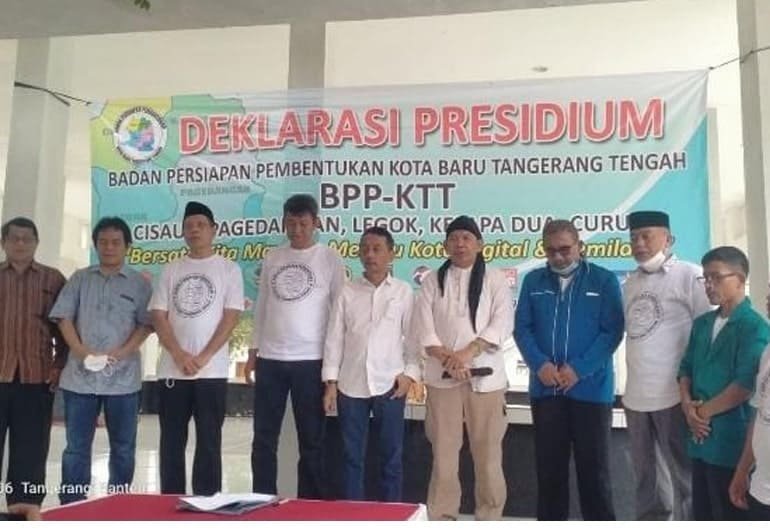 Sekelompok warga mendeklarasikan Badan Persiapan Pembentukan Tangerang Tengah (BPP-KTT) untuk mendorong pembentukan Daerah Otonom Baru (DOB)