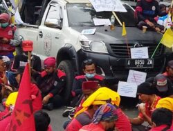 Demonstrasi Aliansi Buruh di Kota Tangerang Tuntut Kenaikan Upah