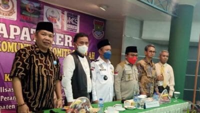 Forum Komunikasi Komite Sekolah (FKKS) Kabupaten Tangerang perlu didukung agar dapat menunjang Komite Sekolah dalam memajukan mutu pendidikan