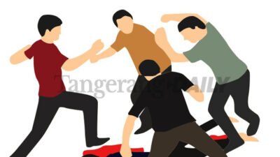 Seorang debt collector berinisial W tewas dikeroyok saat menagih utang seorang nasabah berinisial EA di Kota Tangerang.