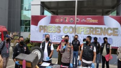 apolres Kota Tangerang Komisaris Besar Zain Dwi Nugroho mengatakan IS (22) dan GG (24), sopir dan kernet yang memperkosa, merampok dan mencoba membunuh penumpangnya di Balaraja adalah residivis.