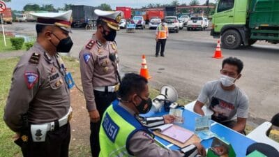 Sebanyak 40 truk bermuatan over kapasitas muatan (over dimensi dan over load/ODOL) terjaring razia PJR Induk Serang Korlantas Polri bersama Ditlantas Polda Banten.