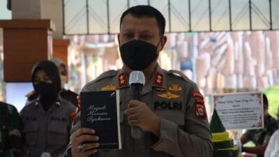 Kapolda Banten Inspektur Jenderal Rudy Heriyanto menerbitkan buku bertepatangan dengan hari ulang tahunnya yang ke-54, Kamis 17 Maret 2022.