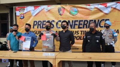 Polres Cilegon Polda Banten mengungkap kasus perdagangan manusia seorang gadis berusia 17 tahun yang dijadikan pekerja seks komersial di Pekanbaru, Riau.