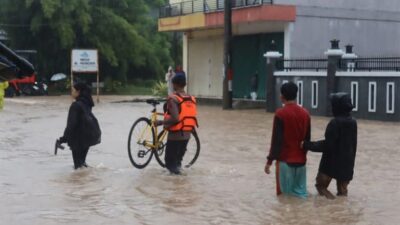 Sejumlah wilayah di Kota Serang, Banten terendam banjir pada Selasa 1 Maret 2022. Saat ini, banjir tersebut telah surut, warga yang mengungsi pun telah kembali ke rumahnya masing-masing.