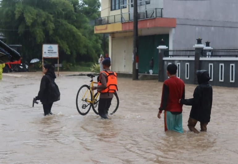 Sejumlah wilayah di Kota Serang, Banten terendam banjir pada Selasa 1 Maret 2022. Saat ini, banjir tersebut telah surut, warga yang mengungsi pun telah kembali ke rumahnya masing-masing.