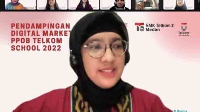 Dosen Universitas Telkom melanjutkan rangkaian kegiatan pendampingan PPDB SMK Telkom 2 Medan yang dibalut dengan konteks Digital Marketing. Kegiatan ini berlangsung secara online dengan audiensnya guru serta staf SMK Telkom 2 Medan.