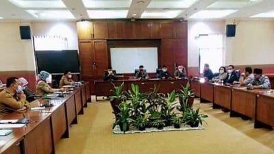 DPRD Kabupaten Tangerang menggelar Rapat Dengar Pendapat (RDP) dengan pihak PT. SMS Steel terkait dugaan sejumlah pelanggaran Keselamatan dan Kesehatan Kerja (K3) di perusahaan peleburan baja tersebut, Senin, 11 April 2022.