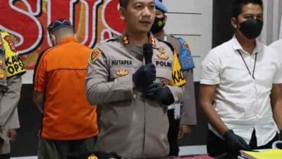 Polres Serang Kota menetapkan Chavchay Saefullah, Ketua Dewan Kesenian Banten (DKB) periode 2015-2018 sebagai tersangka korupsi dana hibah dari Pemprov Banten tahun 2017 sebesar Rp800 juta. Chavchay disangkakan merugikan keuangan negara Rp334 juta.