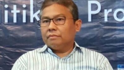 Kementerian Dalam Negeri (Kemendagri) diminta menjelaskan kepada publik terkait latar belakang penerbitan surat rekomendasi pengangkatan Penjabat (Pj) Sekretaris Daerah (Sekda) Provinsi Banten Muhammad Tranggono oleh Pj Gubernur Provinsi Banten, Al Muktabar pada 23 Mei 2022 lalu.