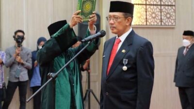 Dewan Pimpinan Pusat Gerakan Muda Peduli Nusantara (DPP GMPN) melalui Kuasa hukumnya Advokat Maulana Adam dan Advokat Andianto, meminta agar Presiden Republik Indonesia, Joko Widodo memecat Penjabat (Pj) Gubernur Provinsi Banten Al Muktabar.