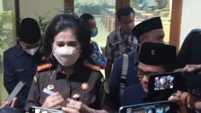 Kejaksaan Negeri (Kejari) Kabupaten Tangerang bersama DPRD Kabupaten Tangerang menandatangani pakta integritas pemberantasan korupsi, kolusi dan nepotisme (KKN).