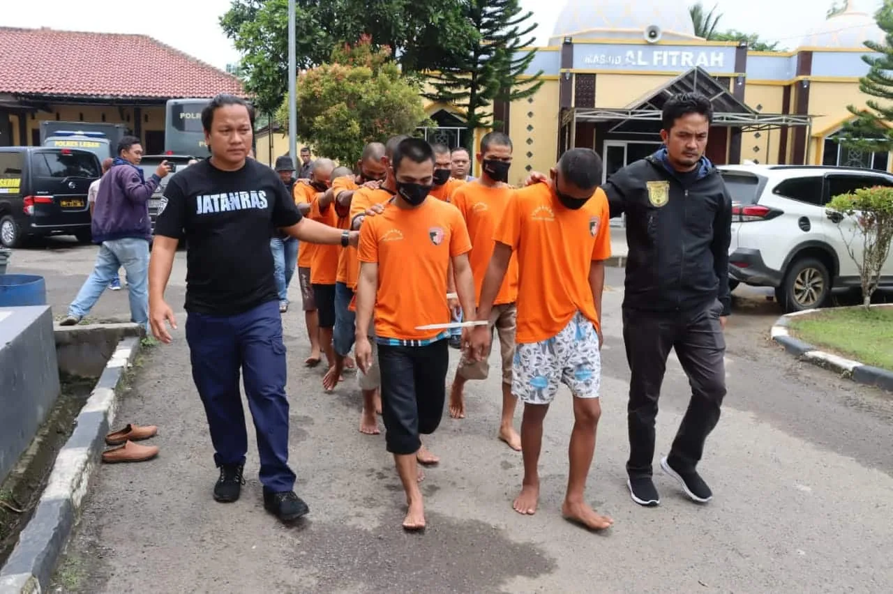 Polres Lebak Ringkus 10 Maling Motor & Amankan 15 Unit Sepeda Motor