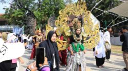 HUT Kecamatan Balaraja: Karnaval Budaya, Maesyal Rasyid Dorong Masyarakat Manfaatkan Fasilitas RTH