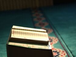 Kisah-kisah Air Mata, Tawa, dan Diamnya Nabi Muhammad SAW