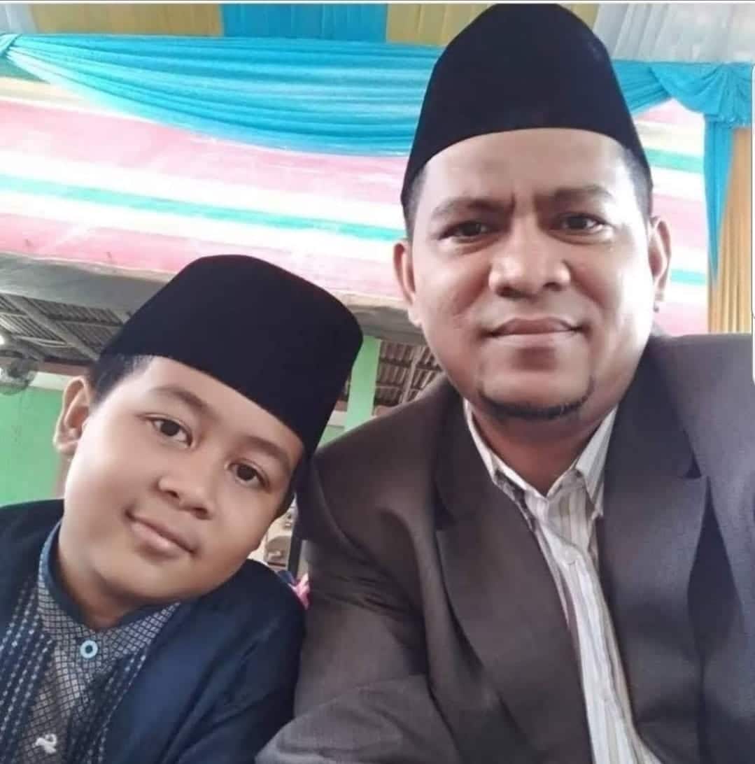 enciptakan keharmonisan di dalam keluarga harus menjadi konsen seorang ayah. Dalam Ajaran Islam, sosok ayah merupakan figur sekaligus teladan bagi keluargany