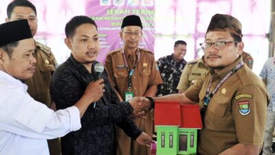 Pemerintah Kabupaten (Pemkab) Tangerang meresmikan 173 rumah layak huni bagi warga di tiga Kecamatan di Rumah Makan Abah Cianjur, Kecamatan Pakuhaji, Selasa, 31 Oktober 2023.