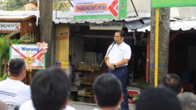 Disperindagkop) Kota Tangerang telah melakukan transformasi terhadap warung rakyat tradisional menjadi warung rakyat berbasis digital dengan sebutan Warung Qta di 13 Kecamatan di Kota Tangerang.