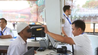 Mulai Tahun 2025, Disdukcapil Kabupaten Tangerang memprogramkan pencetakan e-KTP bisa dilakukan secara mandiri di kantor kecamatan.