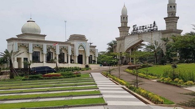 Ketika datang ke pemilihan tempat pemakaman, banyak keluarga Muslim yang mencari solusi yang tidak hanya sesuai dengan syariat Islam tetapi juga menawarkan berbagai fasilitas dan layanan yang memadai. Di Karawang, Al-Azhar Memorial Garden muncul sebagai pilihan utama untuk memenuhi kebutuhan tersebut.