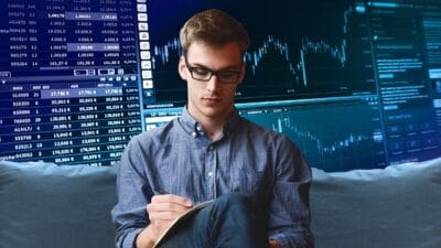 Trading Forex atau foreign exchange adalah salah satu bentuk investasi yang populer di seluruh dunia, termasuk di Indonesia. Melalui transaksi jual beli pasangan mata uang, trader berusaha untuk mendapatkan keuntungan dari fluktuasi nilai tukar mata uang.