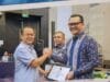 Melalui Dinas Perhubungan, Pemerintah Kota Tangerang baru saja menerima penghargaan dari Kementerian Perhubungan Republik Indonesia sebagai 'Pemerintah Daerah dengan Komitmen Tinggi dalam Mewujudkan Kendaraan yang Berkeselamatan'.