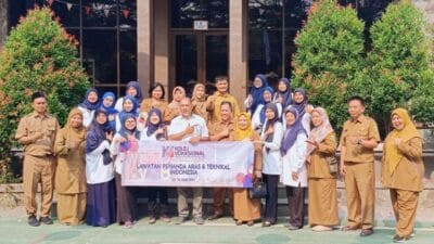 Sekolah Menengah Kejuruan Negeri (SMKN) 4 Kota Tangerang Selatan (Tangsel) baru-baru ini menerima kedatangan rombongan dari Kolej Vokasional Sungai Buloh, Selangor, Malaysia.