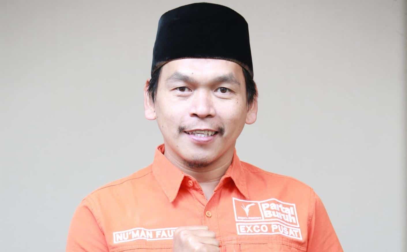 Numan Fauzi, salah satu kader Partai Buruh, secara tegas mengungkapkan dukungannya terhadap pasangan calon bupati dan wakil bupati Pandeglang, Rd Dewi Setiani dan Iing Andri Supriadi, dalam pemilihan kepala daerah (Pilkada) 2024.