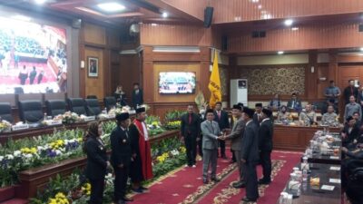 Bahrul Ulum resmi ditetapkan sebagai Ketua DPRD Kabupaten Serang periode 2024-2029. Penetapan tersebut berdasarkan Surat Keputusan Gubernur Banten Nomor 322 Tahun 2024 yang menetapkan pimpinan DPRD Kabupaten Serang.