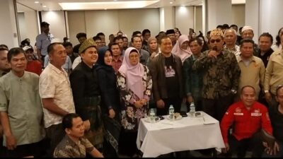 Ratusan tokoh masyarakat asal Sumatera menggelar deklarasi untuk mendukung Pasangan Calon (Paslon) Bupati dan Wakil Bupati Tangerang, Moch. Maesyal Rasyid dan Intan Nurul Hikmah, pada Minggu (13/10/2024).