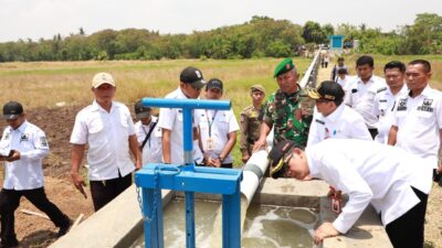 Pj Bupati Tangerang, Andi Ony, meresmikan Daerah Irigasi 1, 2, dan 3 di Kecamatan Kemiri, sebagai upaya meningkatkan infrastruktur pertanian dan ketahanan pangan bagi masyarakat tani.