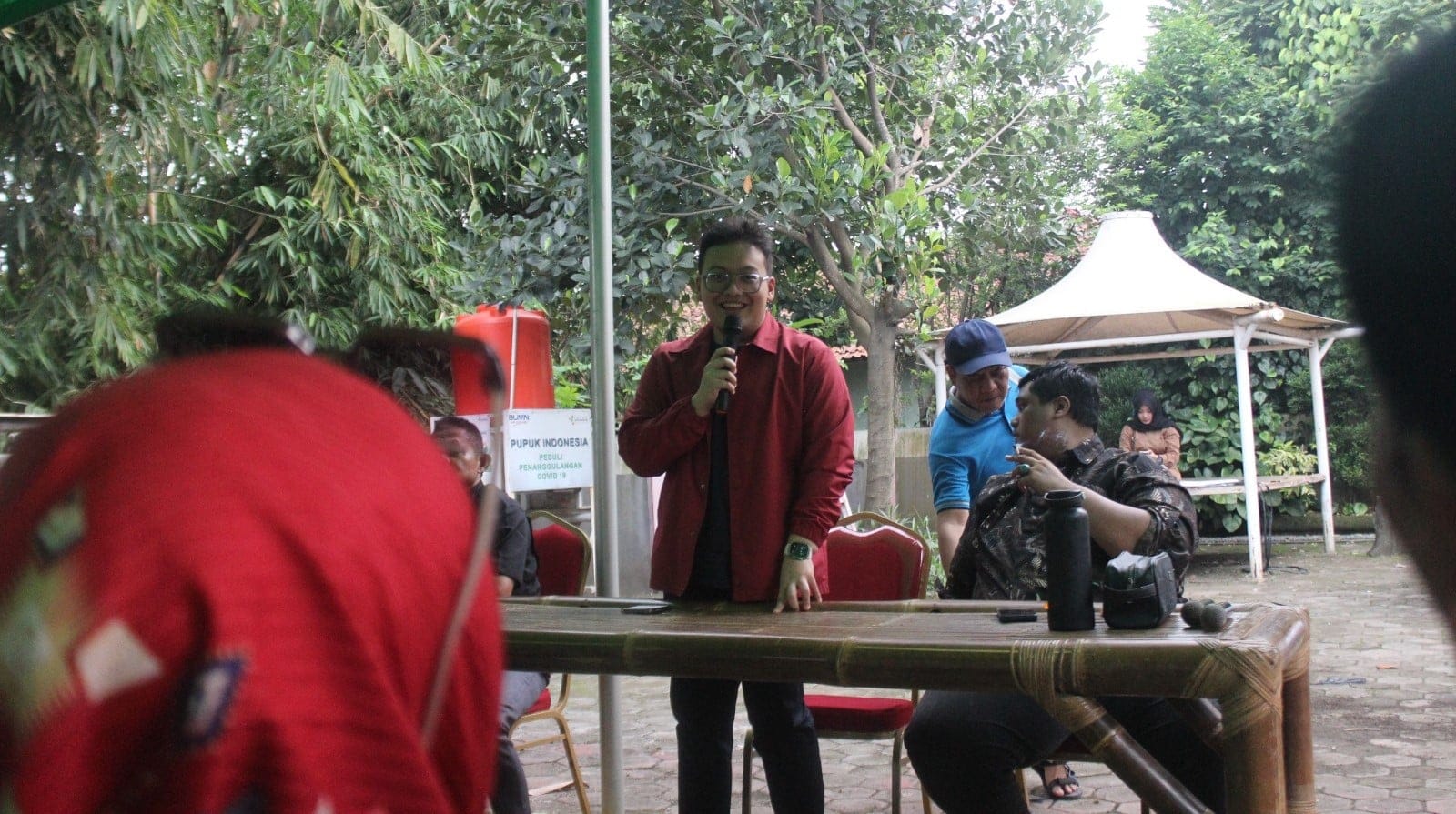 Abraham Garuda Laksono, Anggota DPRD Banten dari PDI Perjuangan, memimpin gerakan Guraklih untuk memenangkan pasangan calon Gubernur dan Wakil Gubernur Banten, Airin Rachmi Diany dan Ade Sumardi. Dalam konsolidasi yang diadakan pada 17 November 2024, Abraham menekankan pentingnya perubahan dan partisipasi masyarakat dalam politik. Dukungan solid dari relawan Sahabat Abraham dan kolaborasi dengan pemimpin daerah diharapkan dapat meraih kemenangan di 200 TPS binaan guna menciptakan masa depan yang lebih baik bagi Banten. Hata, Ketua DPC Banten Bersatu, juga menegaskan pentingnya sinergi dalam menyelesaikan permasalahan masyarakat.