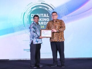 Bank BJB meraih penghargaan Digital Banking Awards 2024 dari Investortrust berkat inovasi dan transformasi digital dalam produk perbankannya. Acara yang diselenggarakan di Jakarta ini mengakui pencapaian Bank BJB dalam menghadirkan layanan digital yang responsif dan berkualitas, serta mendorong pertumbuhan berkelanjutan di sektor perbankan.