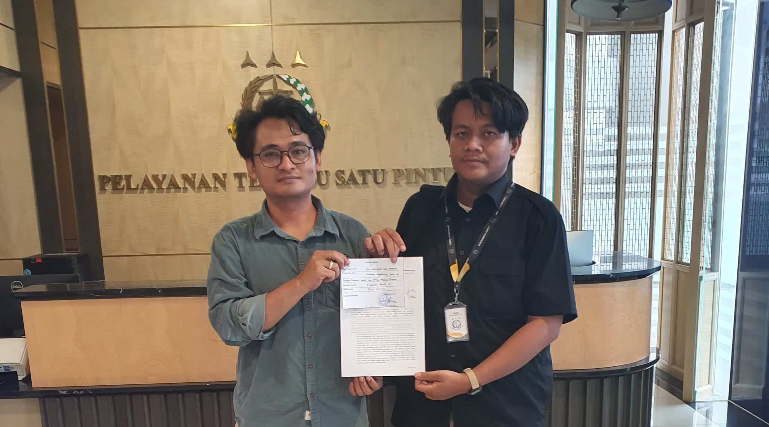 Masyarakat melalui Forum Tangerang Untuk Demokrasi mendesak Kejaksaan Agung RI untuk melanjutkan penyidikan kasus dugaan korupsi pengadaan tanah RSUD Tigaraksa. Dengan anggaran mencapai Rp 62 miliar dan dugaan penyimpangan yang signifikan, warga menuntut transparansi dan akuntabilitas dalam penegakan hukum. Simak tuntutan masyarakat terkait tindakan nyata dalam pemberantasan korupsi ini