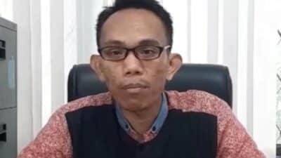 Pasangan Raden Dewi Setiani dan Iing Andri Supriadi diprediksi akan ditetapkan sebagai Bupati dan Wakil Bupati Pandeglang terpilih setelah meraih suara terbanyak dalam Pilkada 2024. KPU Pandeglang menunggu hingga 10 Desember 2024 untuk memastikan tidak ada gugatan sebelum penetapan resmi.