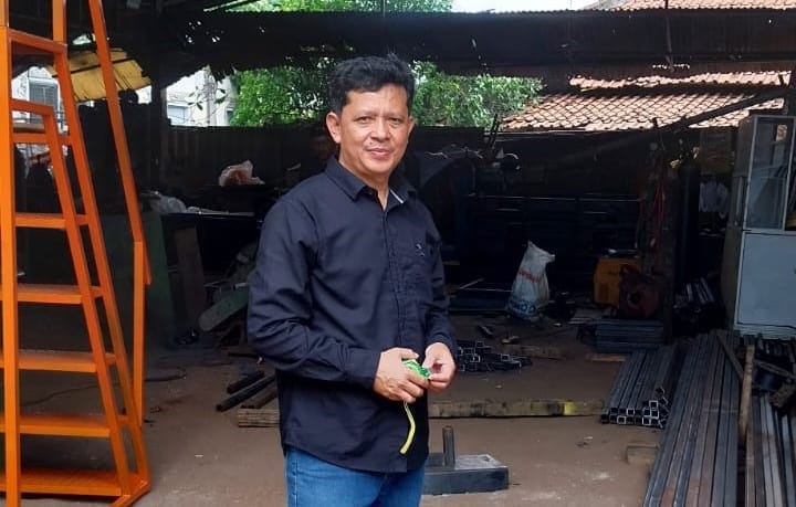 Temukan kisah inspiratif Agus Triana, pengusaha sukses di bidang mesin dan interior, yang mendirikan Anugrah Teknik