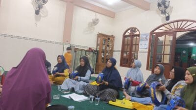 acara taklim bulanan di Masjid Jami Al Falah yang diadakan oleh panitia ibu-ibu kosidah. Kegiatan ini bertujuan untuk membangun komunitas yang kompak