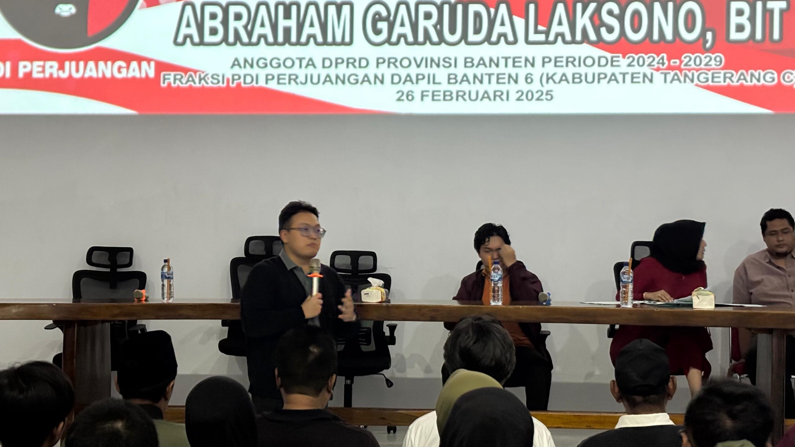 Abraham Garuda Laksono prihatin banyak pekerja informal di Banten tidak terlindungi jaminan sosial dan berjuangkan Raperda