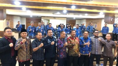 Abraham Garuda Laksono bertemu Pj Bupati Tangerang untuk memperjuangkan penambahan SMP Negeri dan perbaikan sekolah di Bojong Nangka.