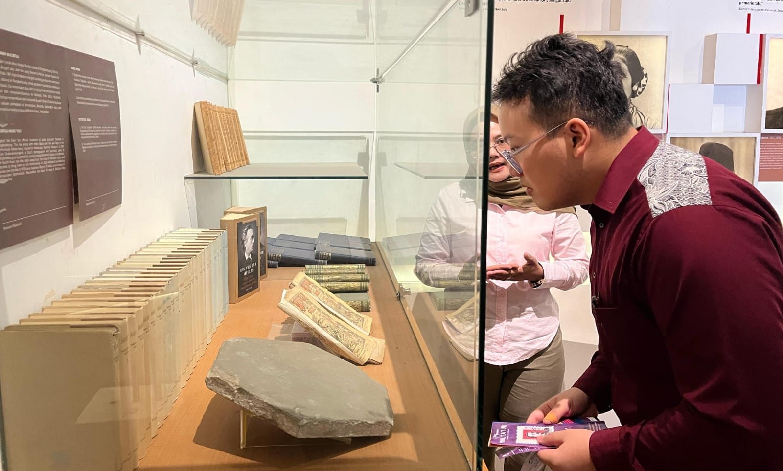 Abraham Garuda Laksono napak tilas ke Museum Multatuli untuk kobarkan semangat Jas Merah Bung Karno dan pelajari sejarah Banten.