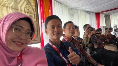 Bupati dan Wakil Bupati Pandeglang hadir di konsolidasi Koalisi Indonesia Maju di Hambalang, membahas kebijakan dan kemajuan daerah.