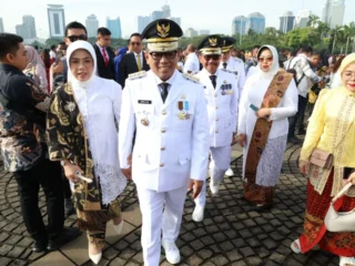 Andra Soni dihadapkan pada tantangan berantas korupsi di Banten. Uchok: Tindakan nyata, bukan sekadar slogan.