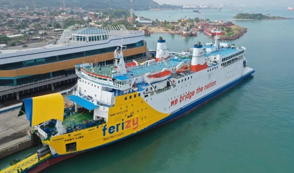 ASDP Indonesia Ferry memperluas digitalisasi tiket di 40+ pelabuhan, memudahkan pemesanan online dan meningkatkan kenyamanan penumpang.