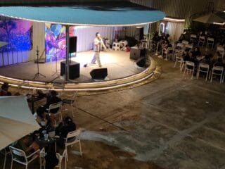 Rayakan kreativitas dan kebersamaan di Art & Bless Ramadan Fest 2025, 14-16 Maret di Tangerang. Bergabunglah dalam semangat berbagi!