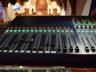 Fader Production menyediakan sewa sound system berkualitas di Jakarta untuk acara Anda. Dapatkan layanan profesional dan peralatan modern!