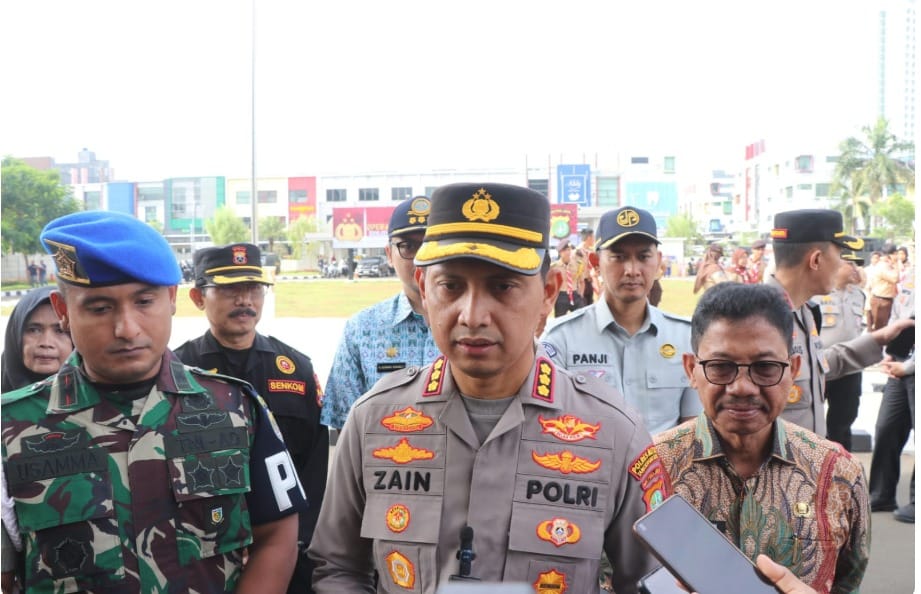 Polisi siaga selama mudik Idul Fitri 2025, masyarakat dapat menghubungi Call Center 110 untuk bantuan keamanan dan ketertiban