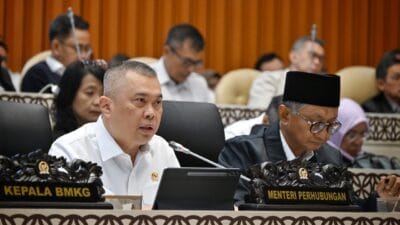 Menteri Perhubungan Dudy Purwagandhi siapkan strategi mitigasi untuk lonjakan pemudik Angkutan Lebaran 2025 demi keselamatan dan kenyamanan.