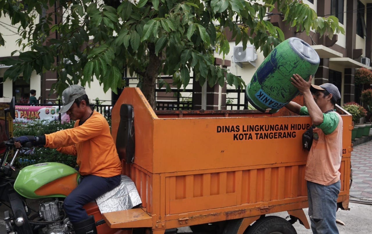 Pemkot Tangerang pastikan penanganan sampah tetap optimal selama libur Lebaran dengan 150 armada dan 1.000 petugas kebersihan.