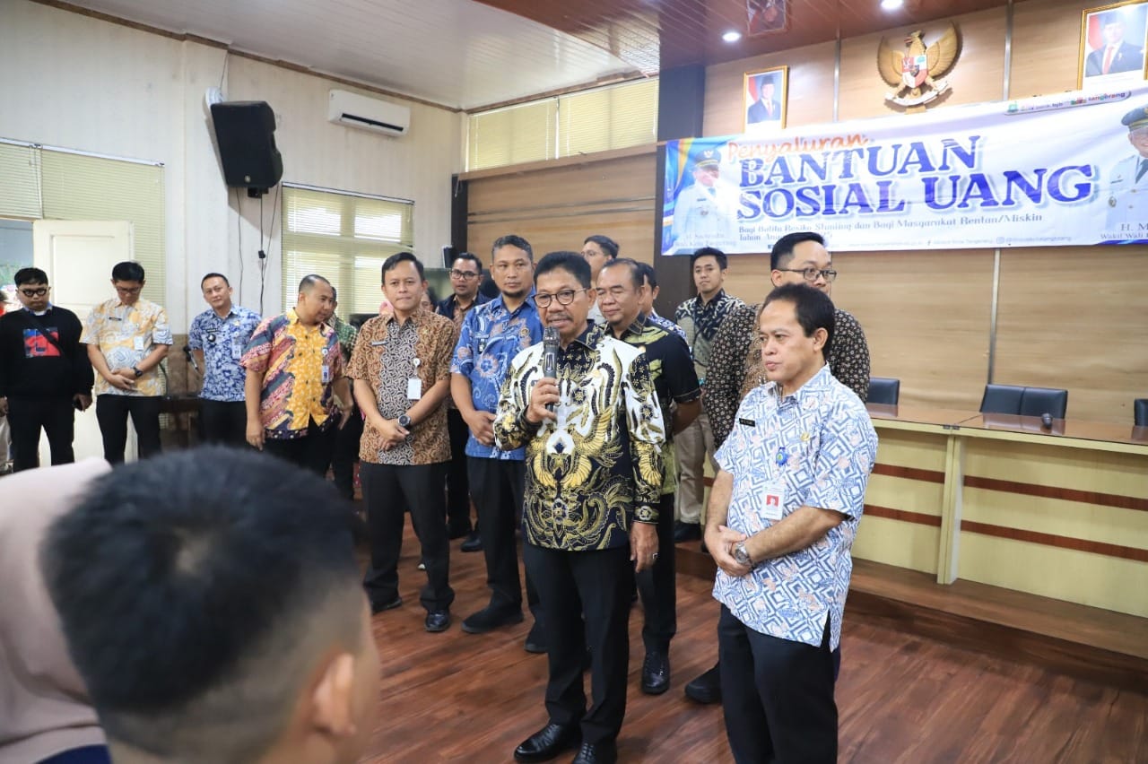 Pemkot Tangerang salurkan BSUT Tahap I untuk masyarakat rentan dan balita stunting, mendukung kebutuhan menjelang Idulfitri.